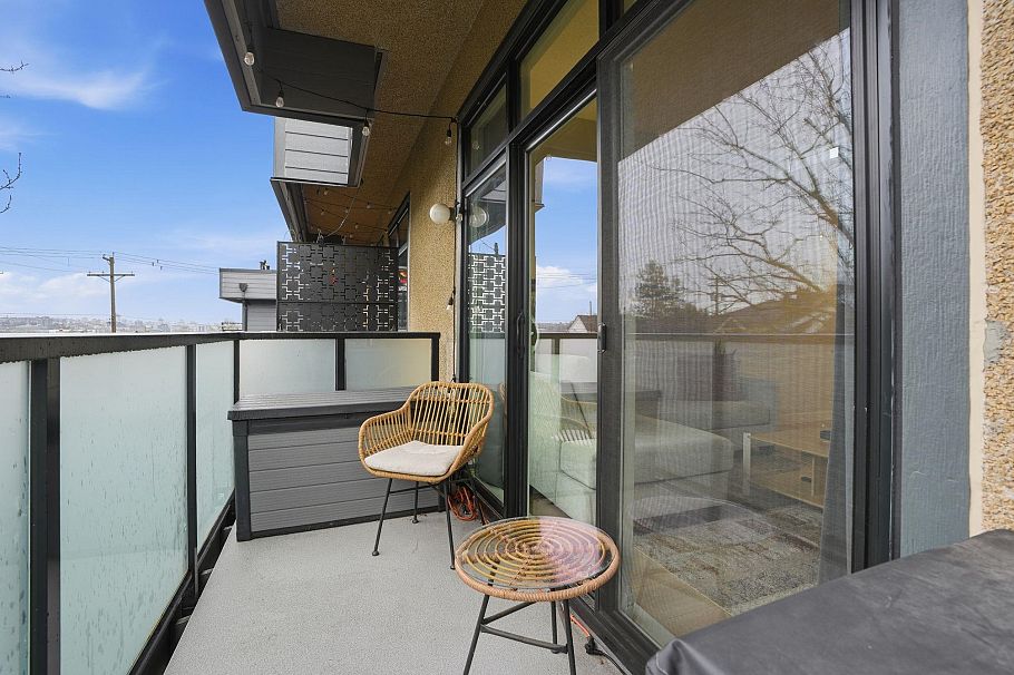 303 1516 Charles Street Vancouver, BC - 32