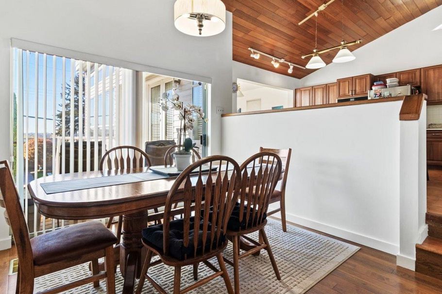 513 E 6th Street North Vancouver, BC - 11