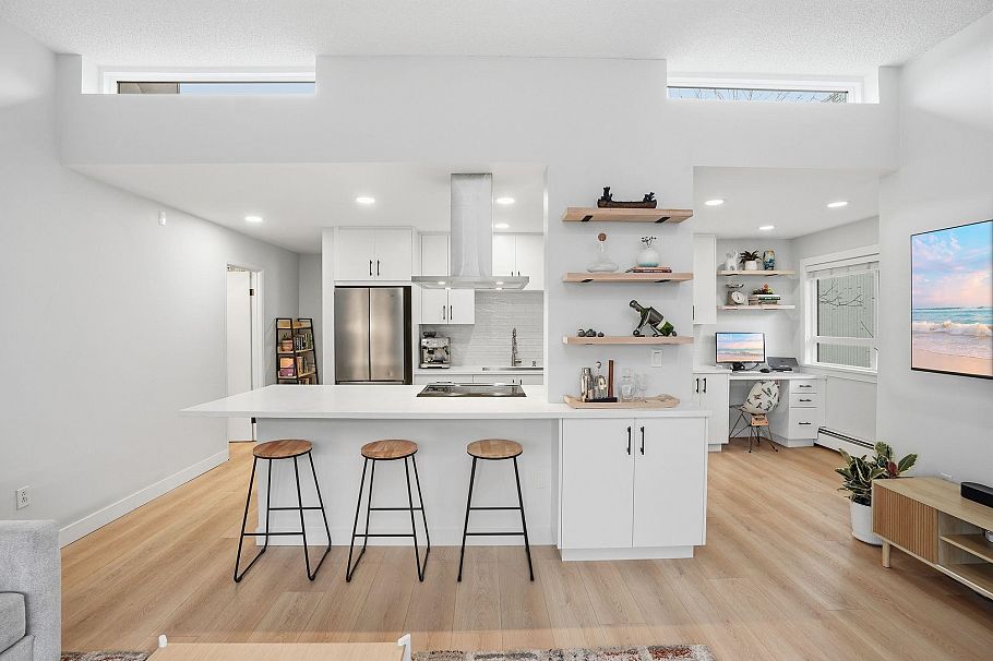 303 1516 Charles Street Vancouver, BC - 1