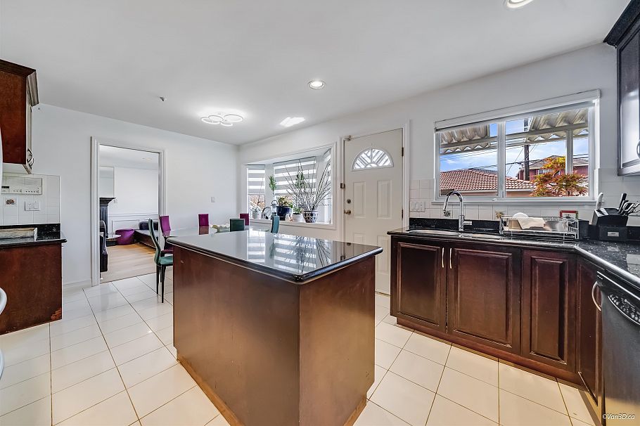 6575 Raleigh Street Vancouver, BC - 38