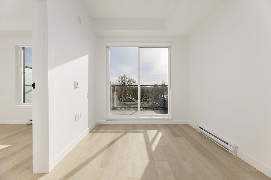 401 2268 E Broadway Street Vancouver, BC - 11