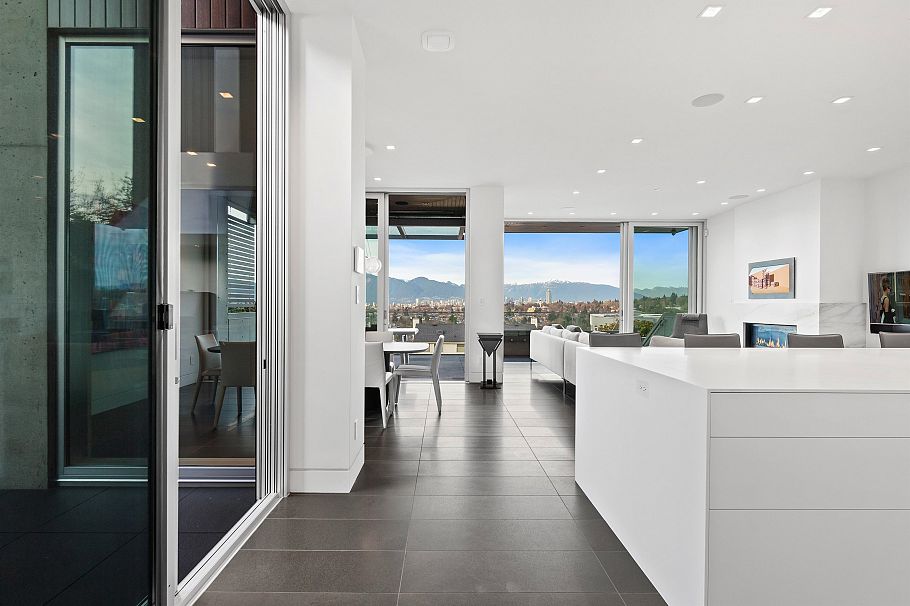 2705 W 30th Avenue Vancouver, BC - 6