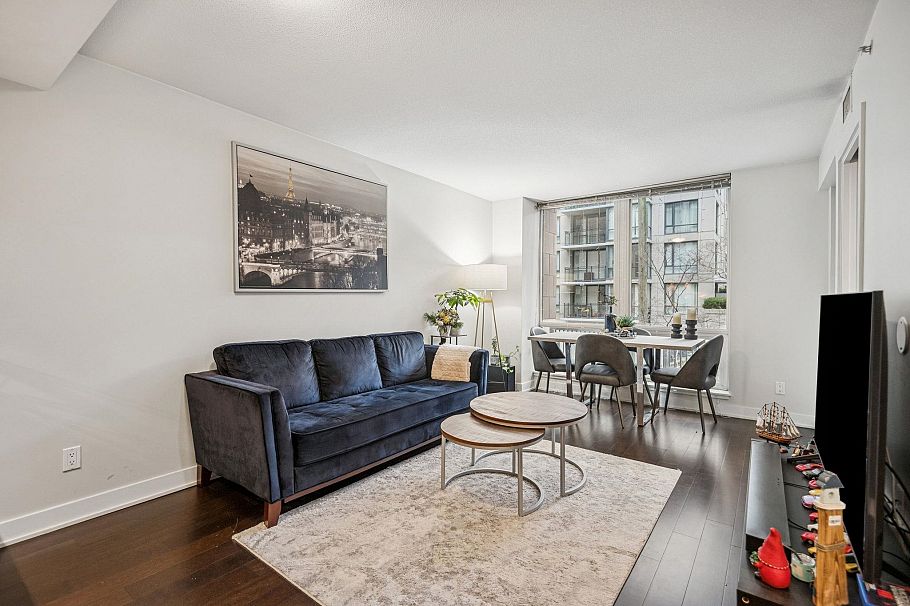 301 1055 Richards Street Vancouver, BC - 7