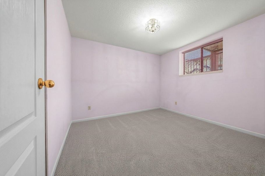 2291 E 40th Avenue Vancouver, BC - 37