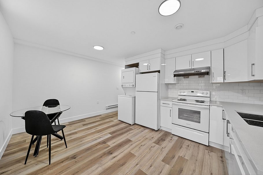 514 W 60th Avenue Vancouver, BC - 21