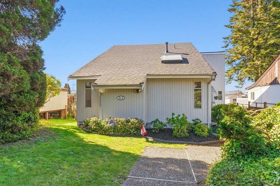 513 E 6th Street North Vancouver, BC - 2