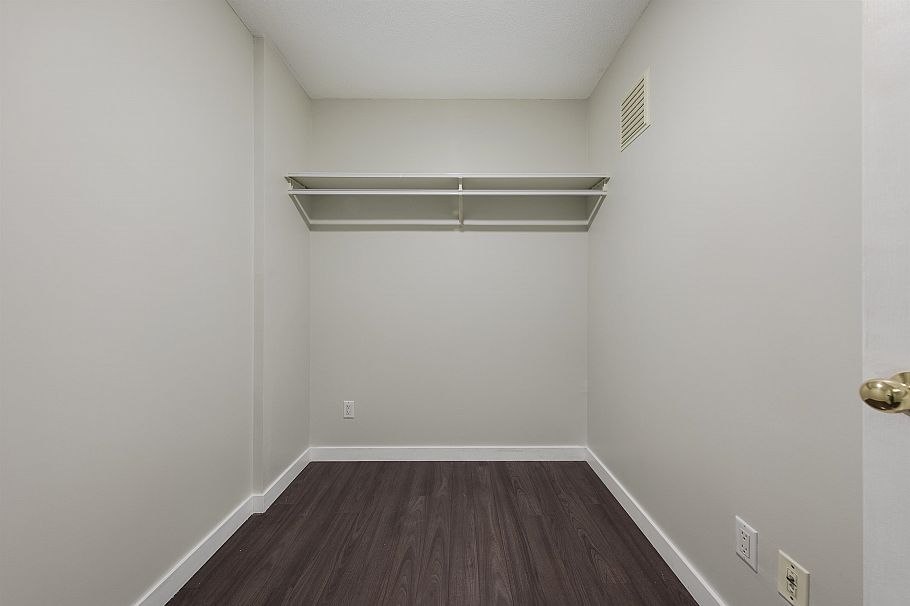 309 1189 Howe Street Vancouver, BC - 17