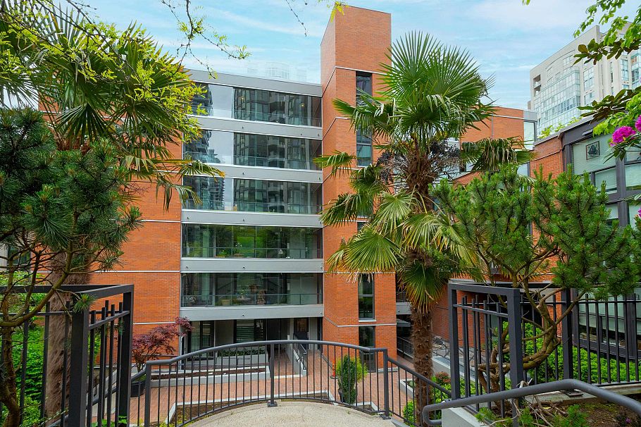 203 1488 Hornby Street Vancouver, BC - 40