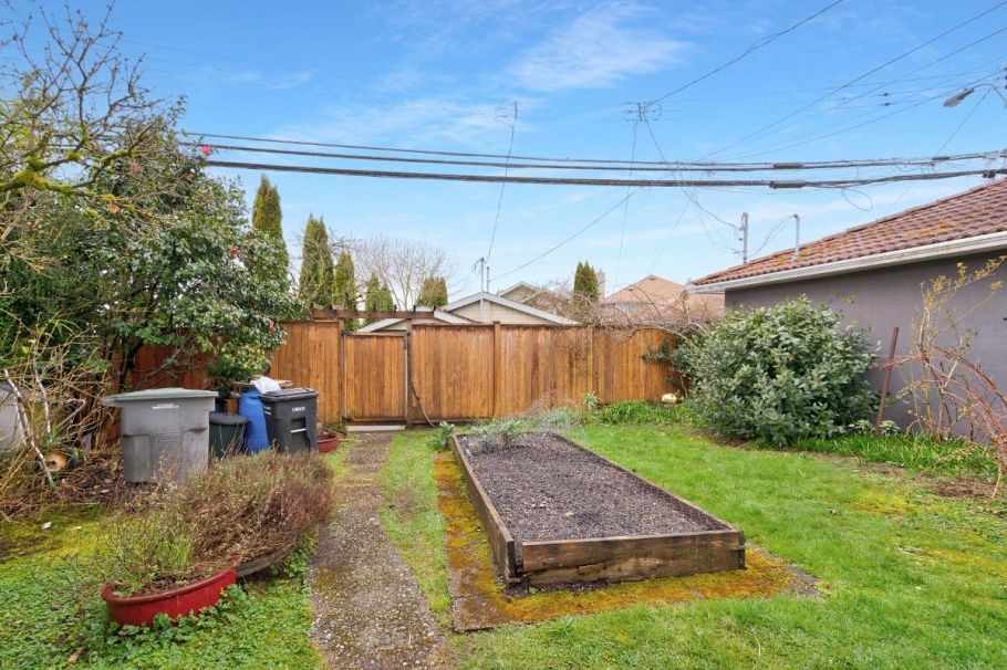 7405 West Boulevard Vancouver, BC - 30