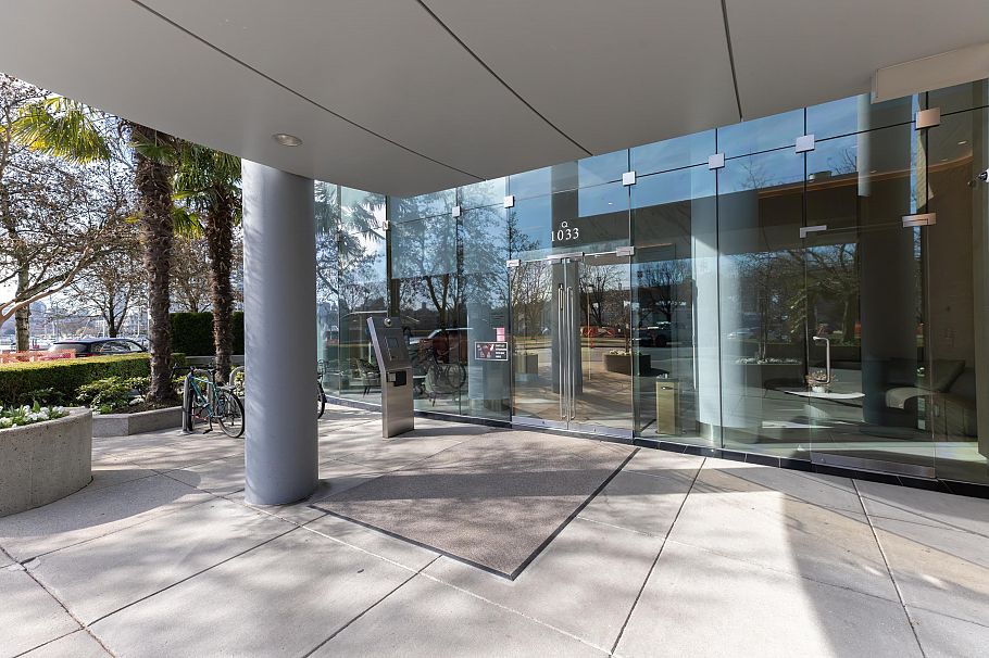 1507 1033 Marinaside Crescent Vancouver, BC - 19