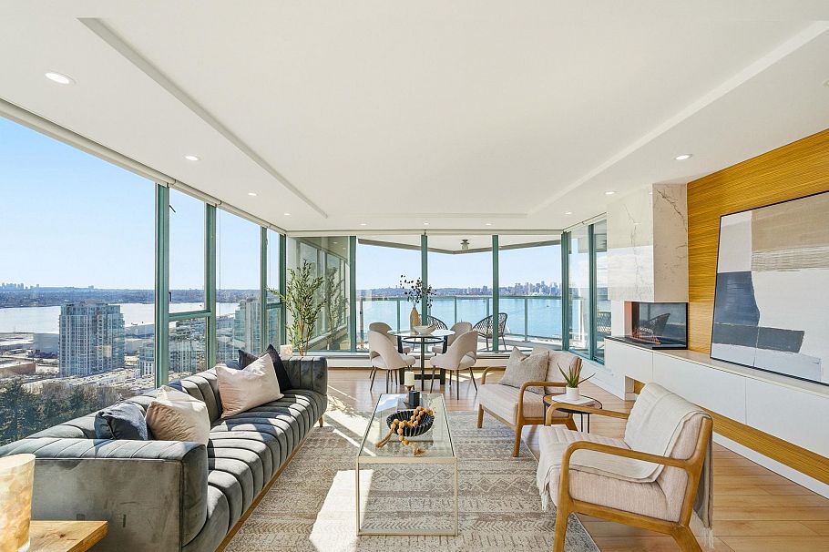 2201 120 W 2nd Street North Vancouver, BC - 4