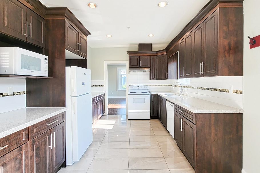 3096 E 26th Avenue Vancouver, BC - 10