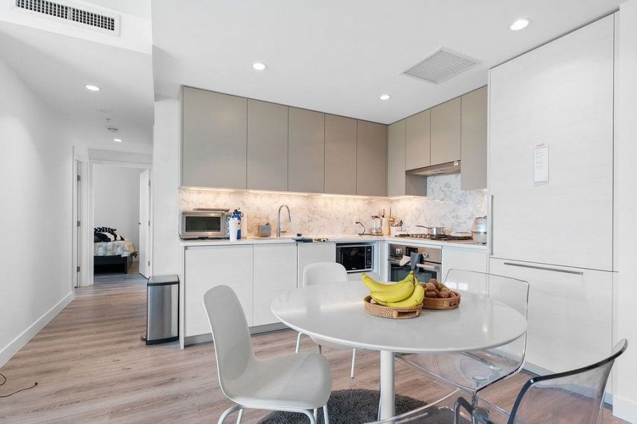 205 8188 Fraser Street Vancouver, BC - 4