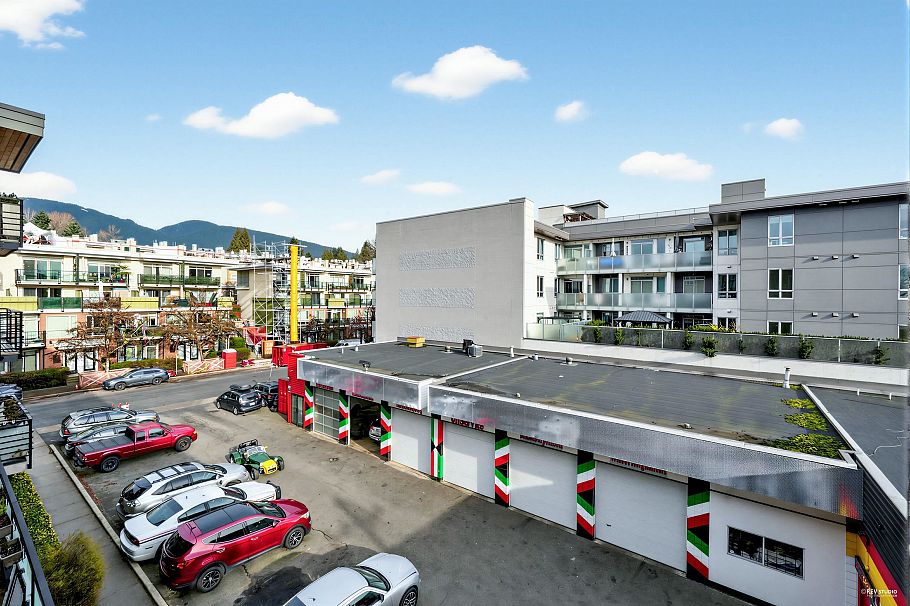 307 733 W 14 Street North Vancouver, BC - 19