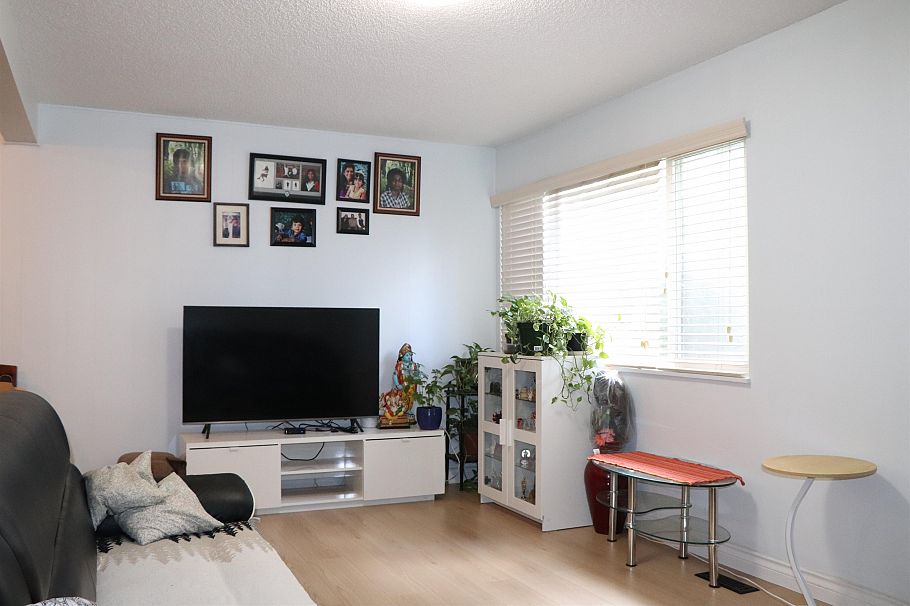 39 3421 E 49th Avenue Avenue Vancouver, BC - 8