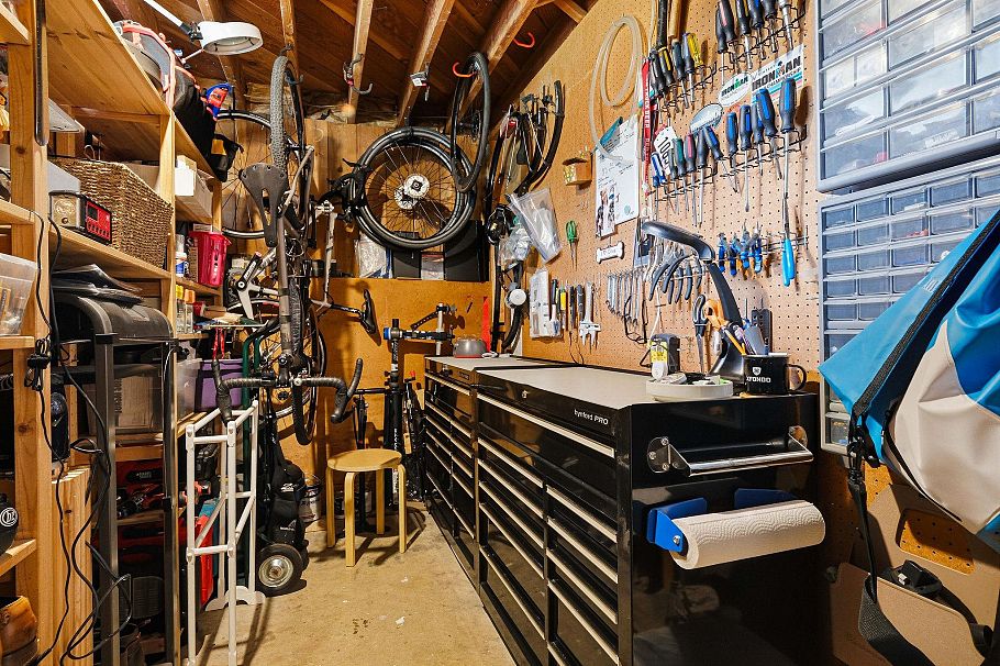 2223 Greylynn Crescent North Vancouver, BC - 29