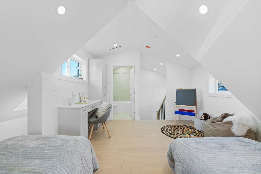 1 2447 E 41st Avenue Vancouver, BC - 28