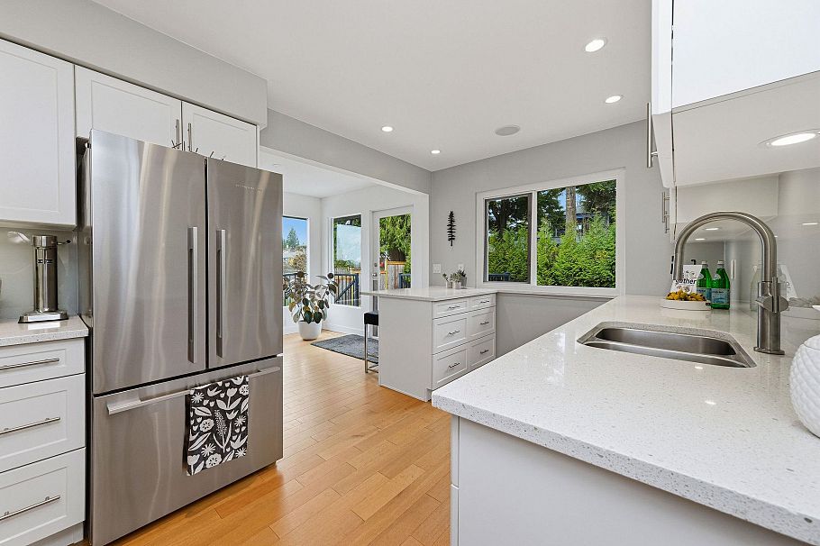 2223 Greylynn Crescent North Vancouver, BC - 12