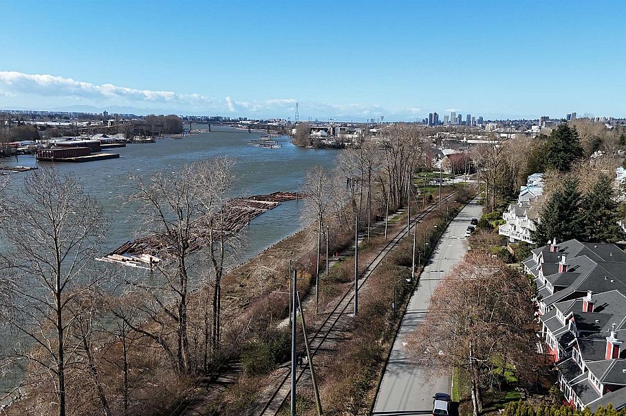 2387 Quayside Court Vancouver, BC - 30