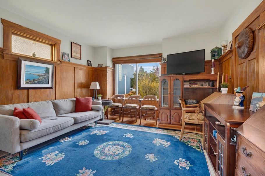 7405 West Boulevard Vancouver, BC - 4