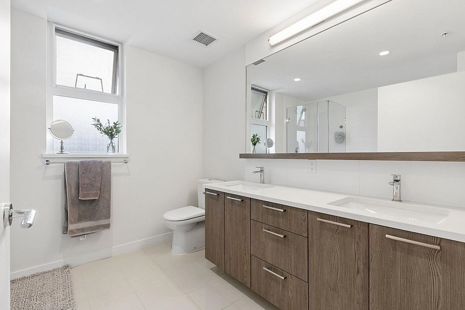 211 625 E 3rd Street North Vancouver, BC - 20