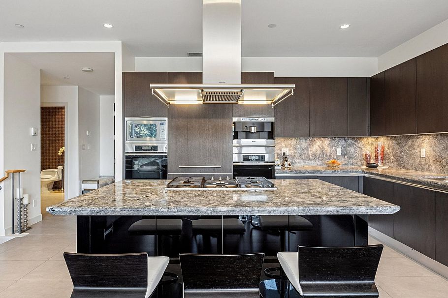 TH102 1139 W Cordova Street Vancouver, BC - 8