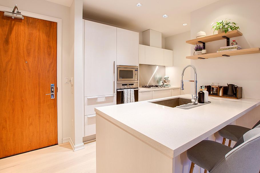 501 1616 Columbia Street Vancouver, BC - 6