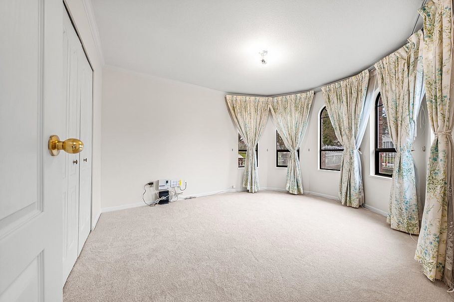 2291 E 40th Avenue Vancouver, BC - 20