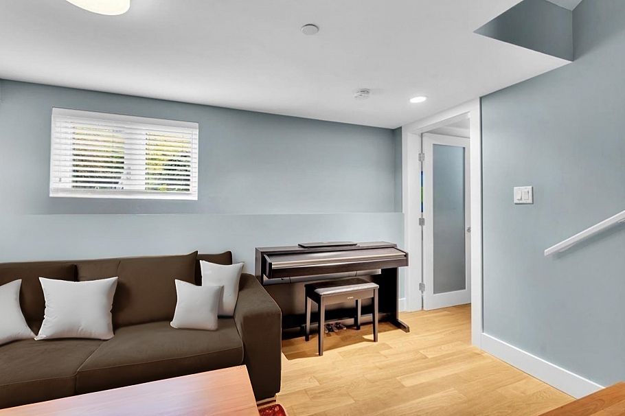 57 W 17th Avenue Vancouver, BC - 24