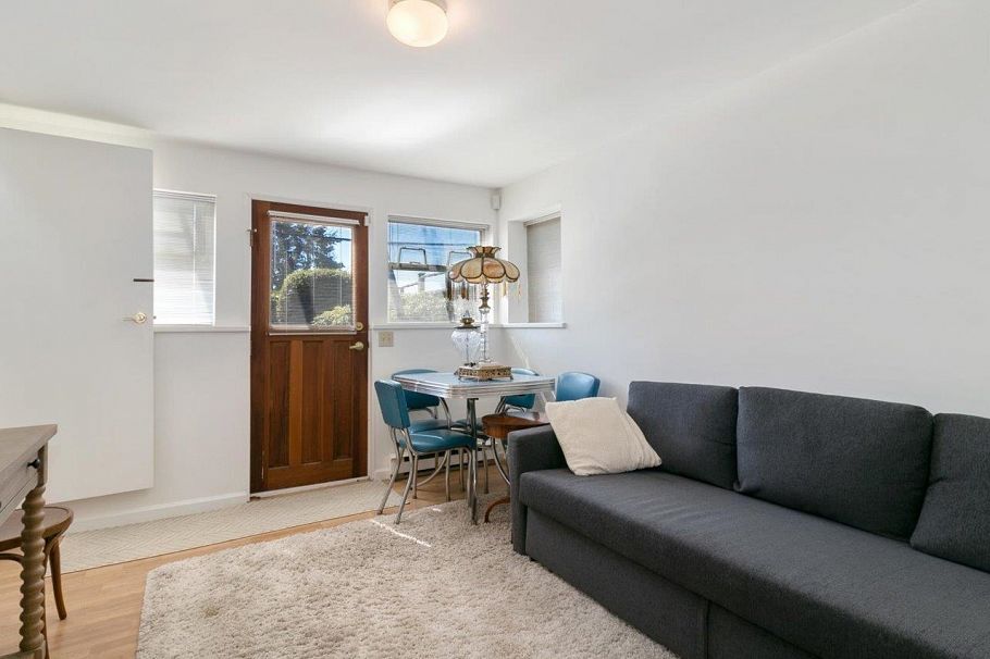 513 E 6th Street North Vancouver, BC - 28