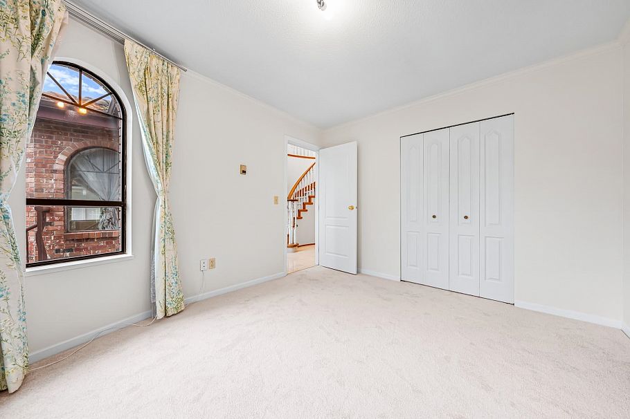 2291 E 40th Avenue Vancouver, BC - 21