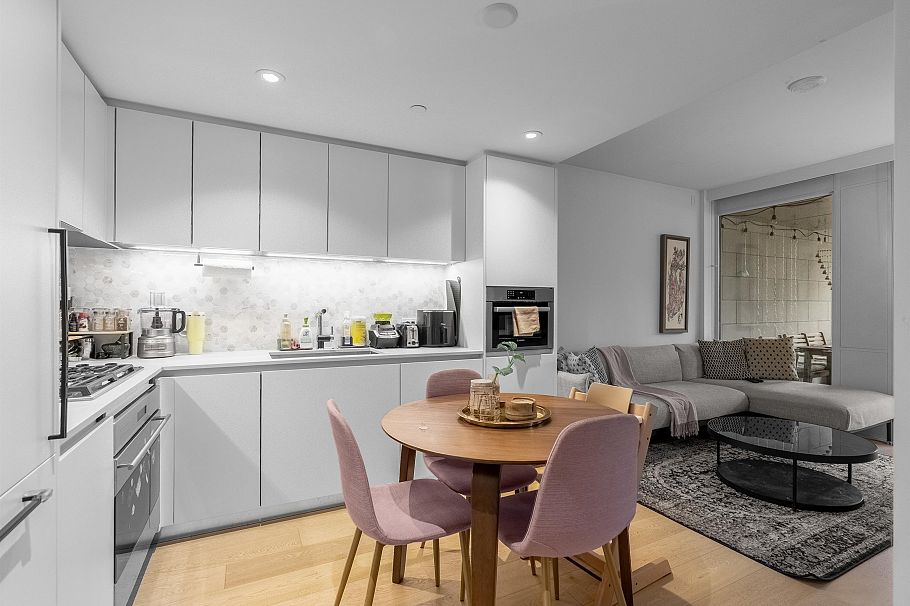 203 1365 Davie Street Vancouver, BC - 6