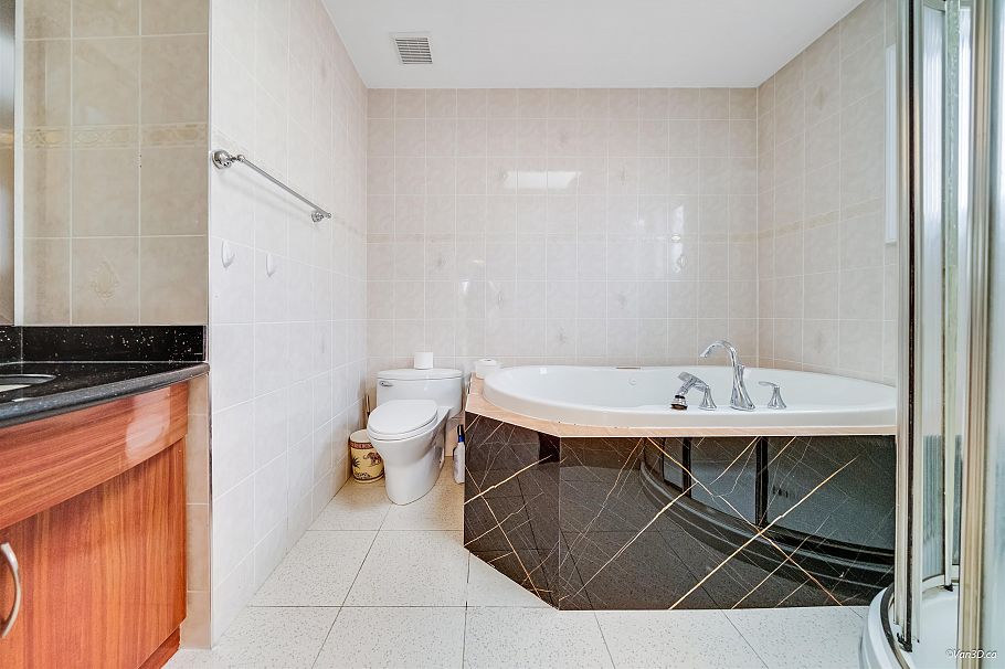 6575 Raleigh Street Vancouver, BC - 13