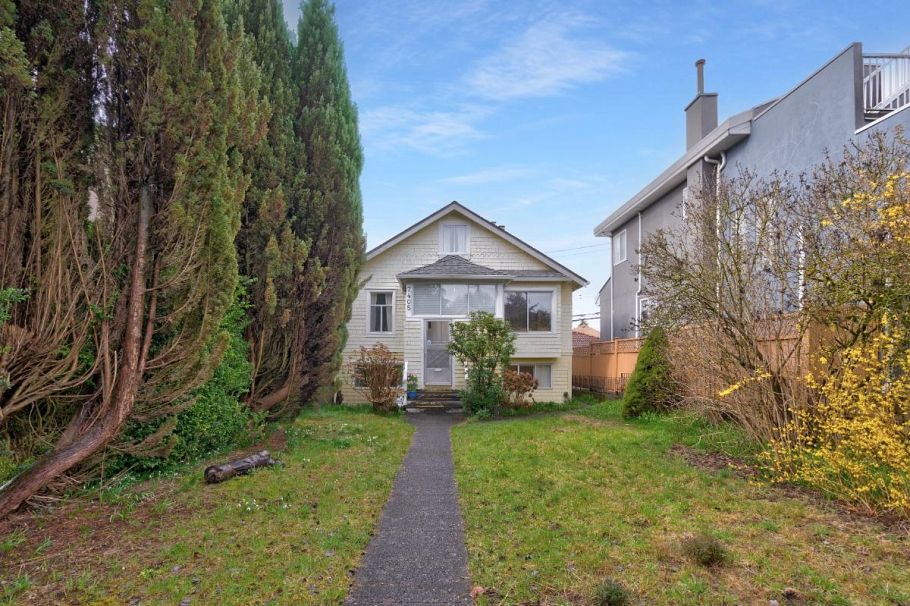 7405 West Boulevard Vancouver, BC - 27