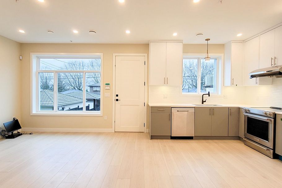 3433 E 23rd Avenue Vancouver, BC - 12