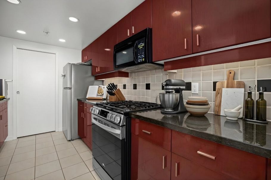 1507 1033 Marinaside Crescent Vancouver, BC - 15