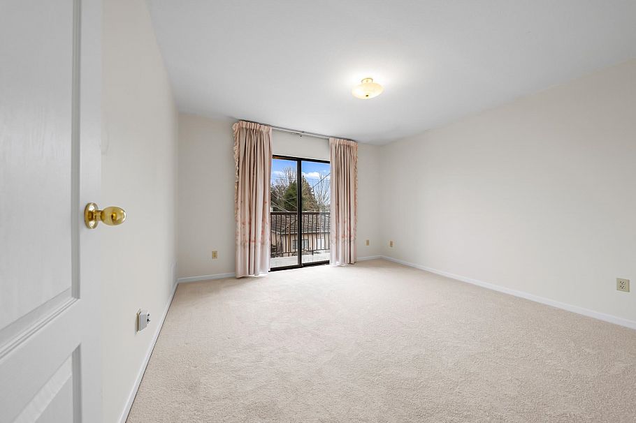 2291 E 40th Avenue Vancouver, BC - 29