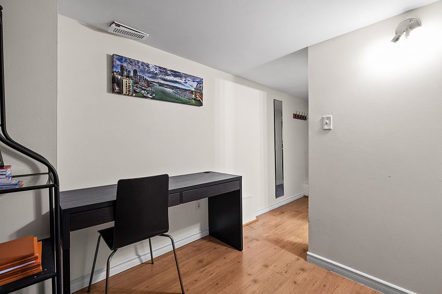 1829 1831 W 2nd Avenue Vancouver, BC - 27