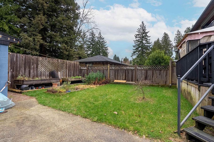 518 W 23rd Street North Vancouver, BC - 7