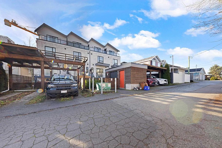 2763 Duke Street Vancouver, BC - 27