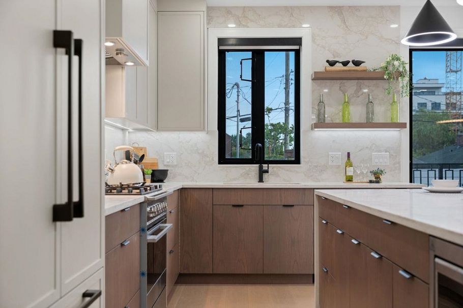 3 2282 E 8th Avenue Vancouver, BC - 35