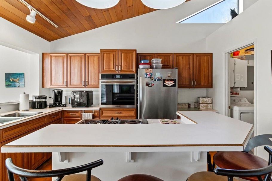 513 E 6th Street North Vancouver, BC - 5