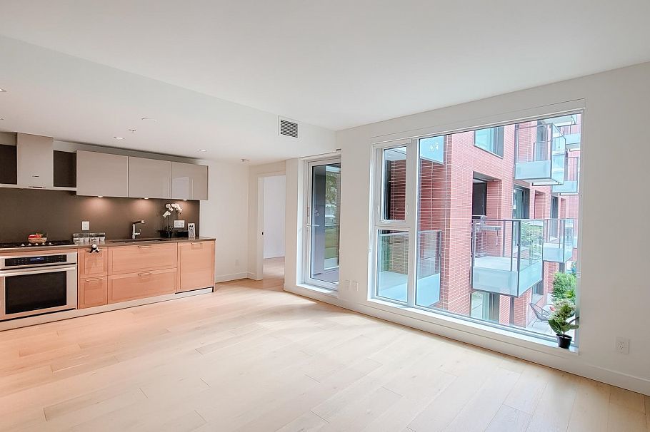 301 7128 Adera Street Vancouver, BC - 1