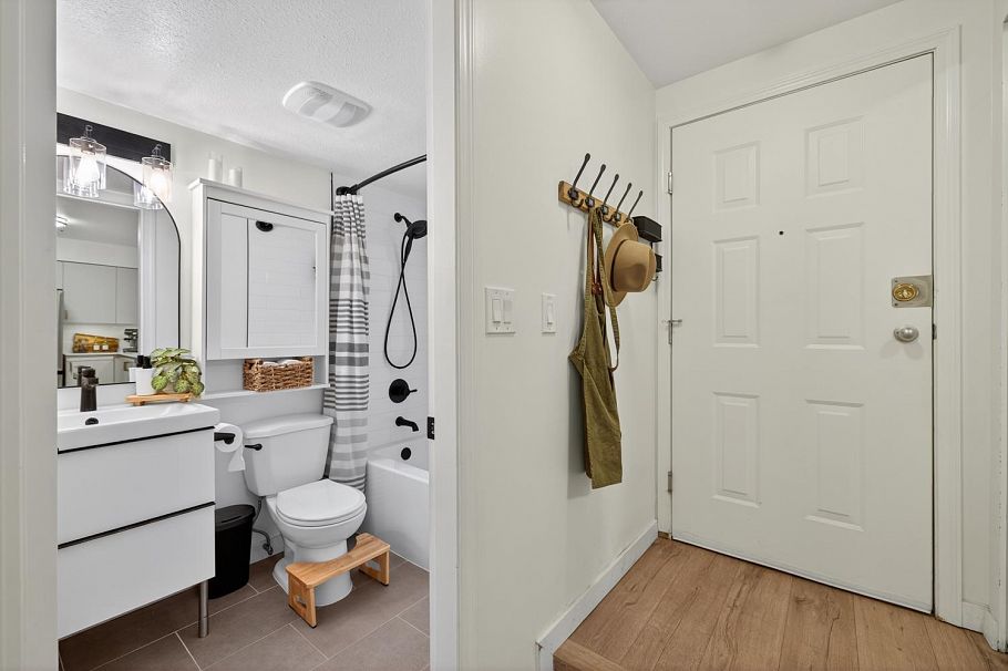 101 1689 E 4th Avenue Vancouver, BC - 30