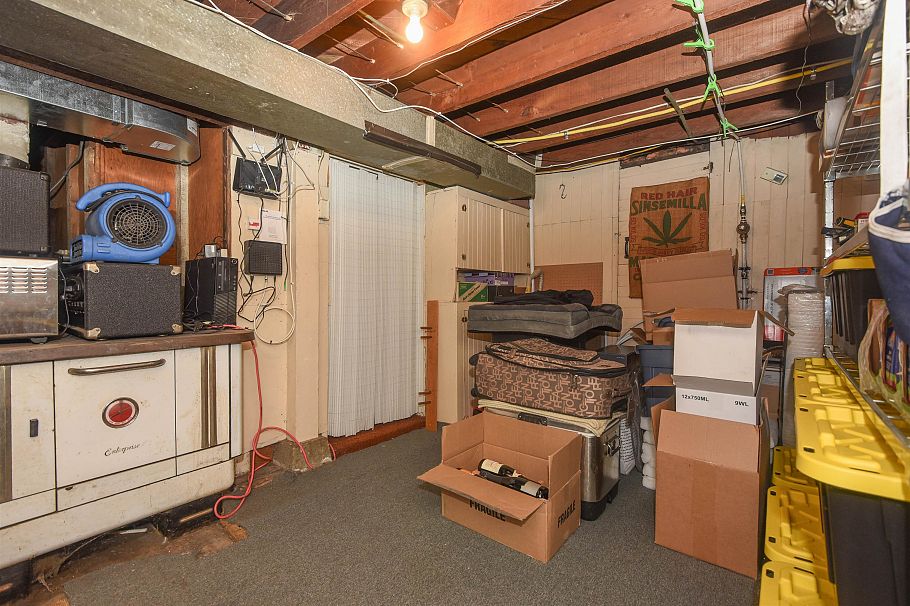 2881 Adanac Street Vancouver, BC - 10