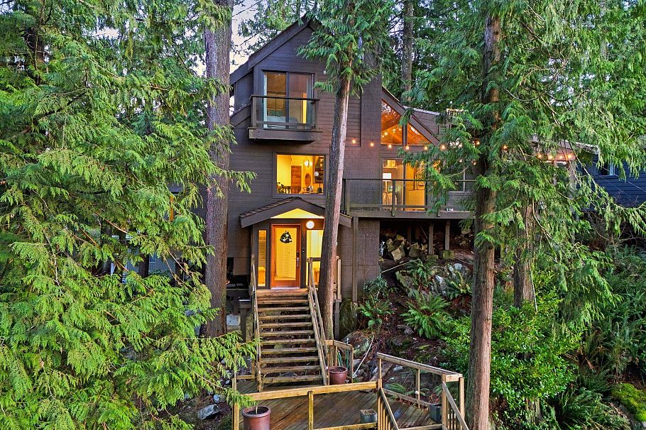 1616 Roxbury Road North Vancouver, BC - 29