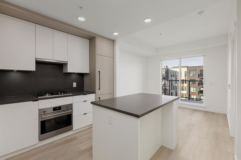 406 2268 E Broadway Street Vancouver, BC - 7