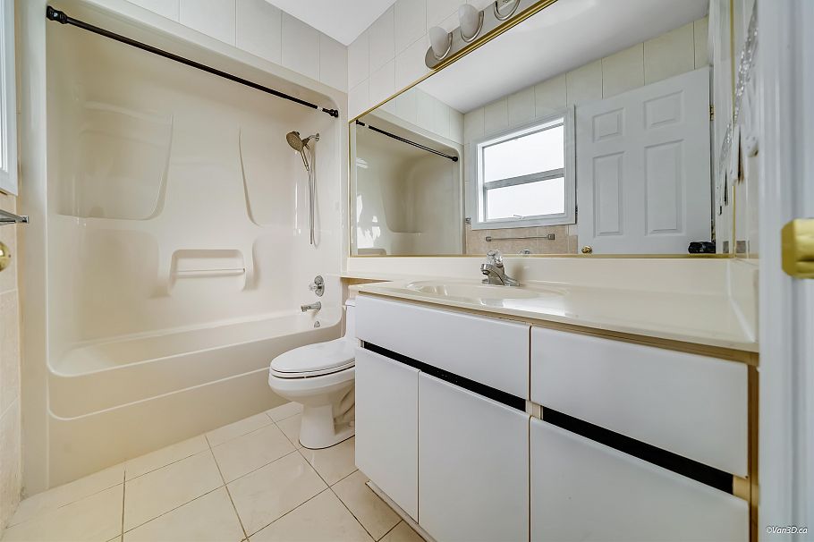 6575 Raleigh Street Vancouver, BC - 12