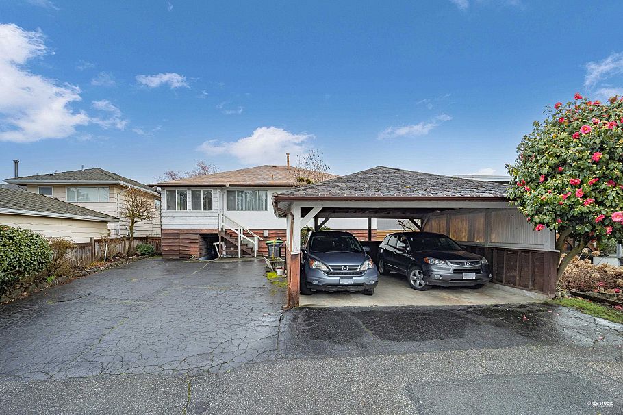 7281 Elmhurst Drive Vancouver, BC - 5