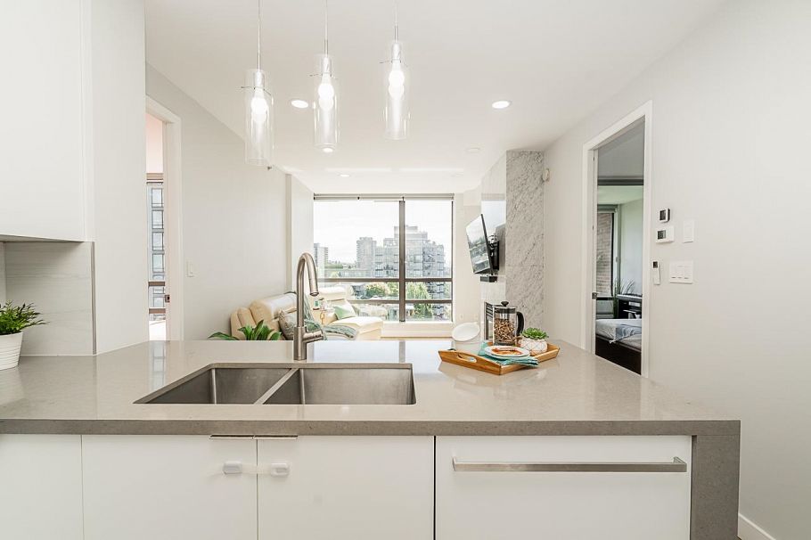 1002 170 W 1st Street North Vancouver, BC - 8